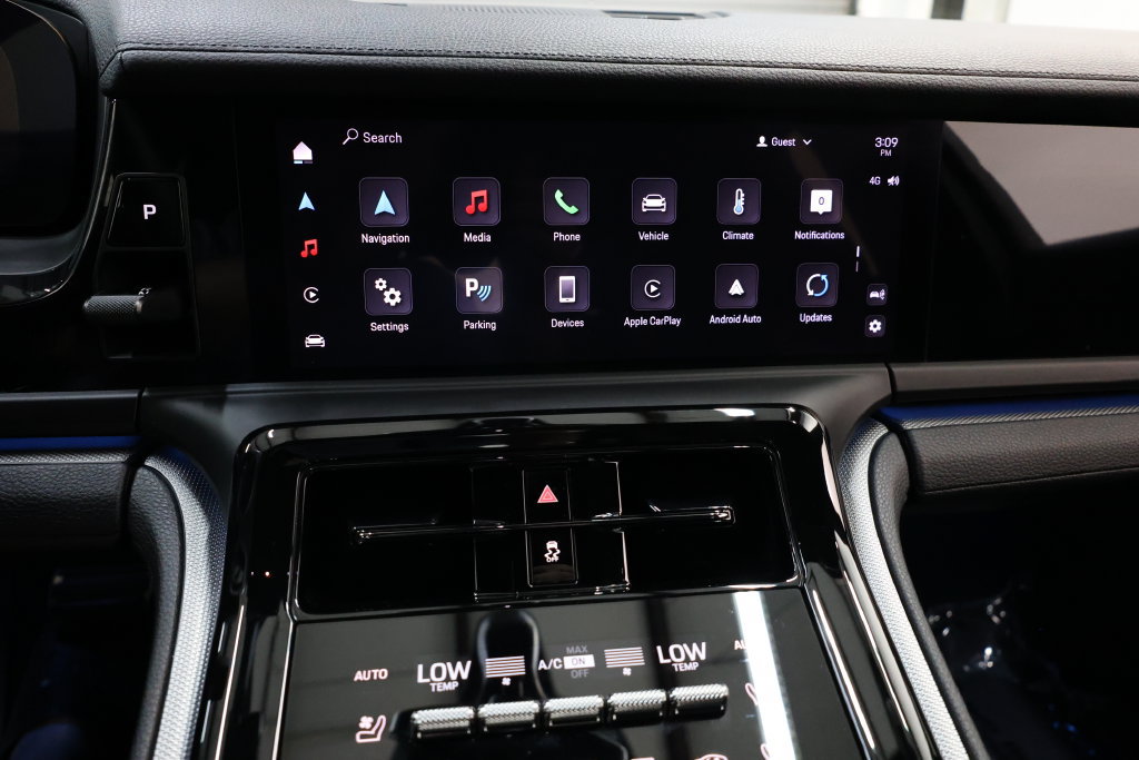 Used 2025 Porsche Panamera image 75