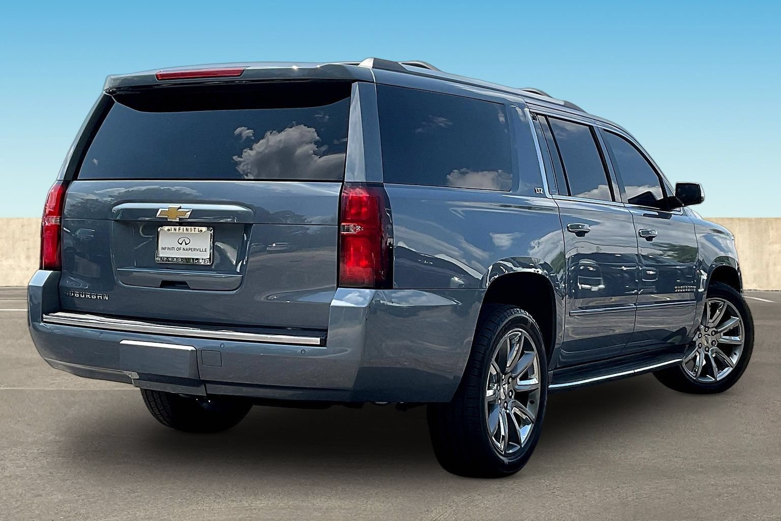 Used 2015 Chevrolet Suburban LTZ AWD/4WD image 5