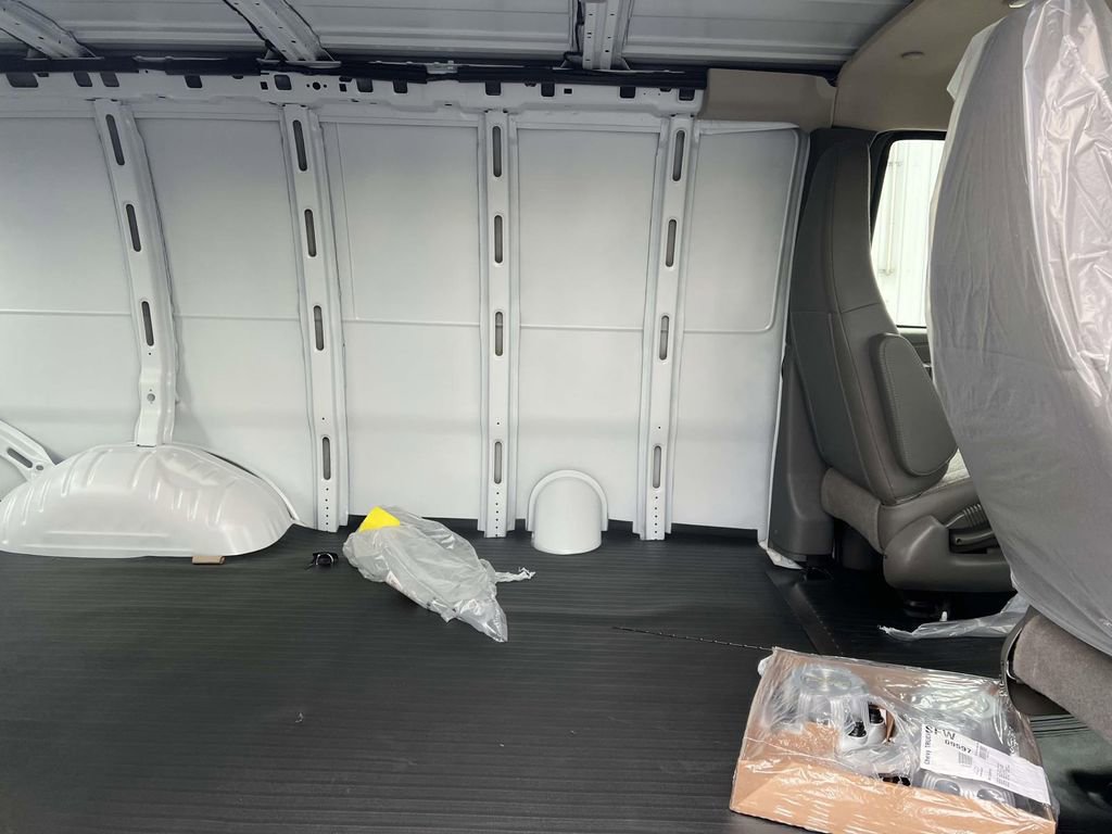 New 2025 Chevrolet Express 2500 w/ Driver Convenience Package image 10