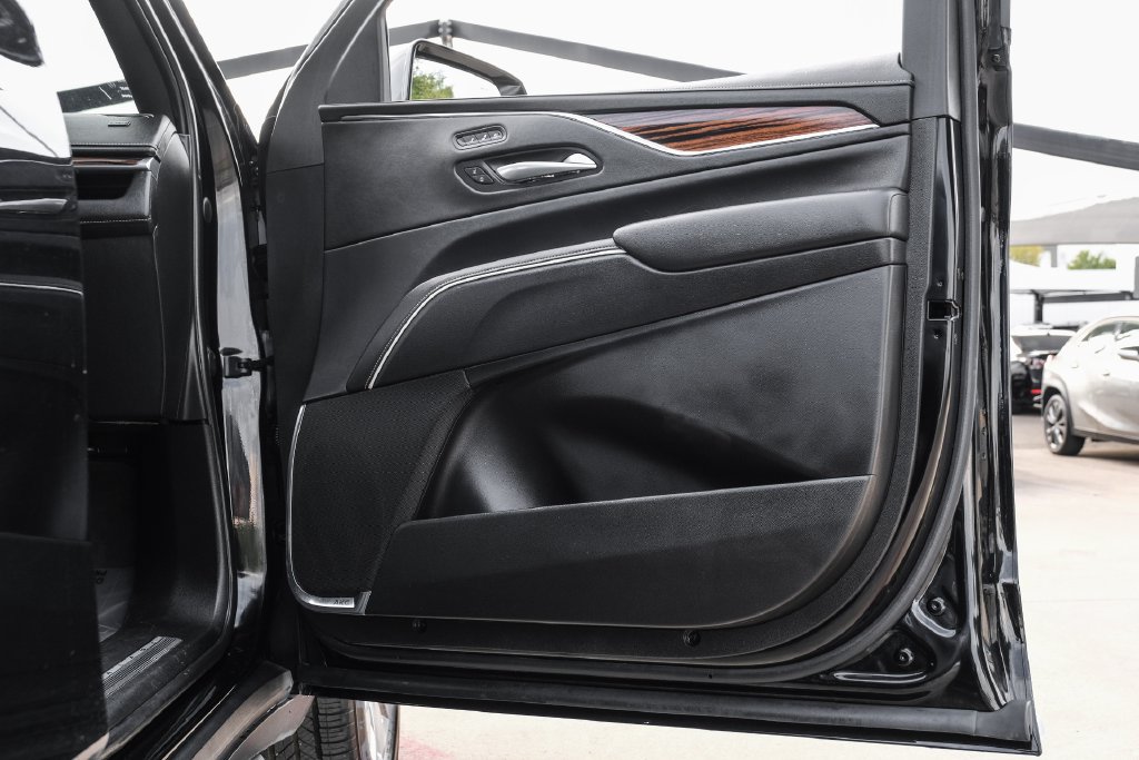Used 2023 Cadillac Escalade ESV Premium Luxury RWD image 54
