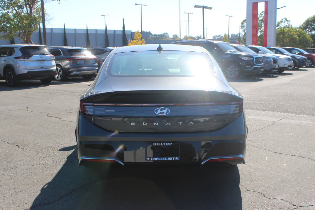 New 2026 Hyundai Sonata SEL FWD image 8