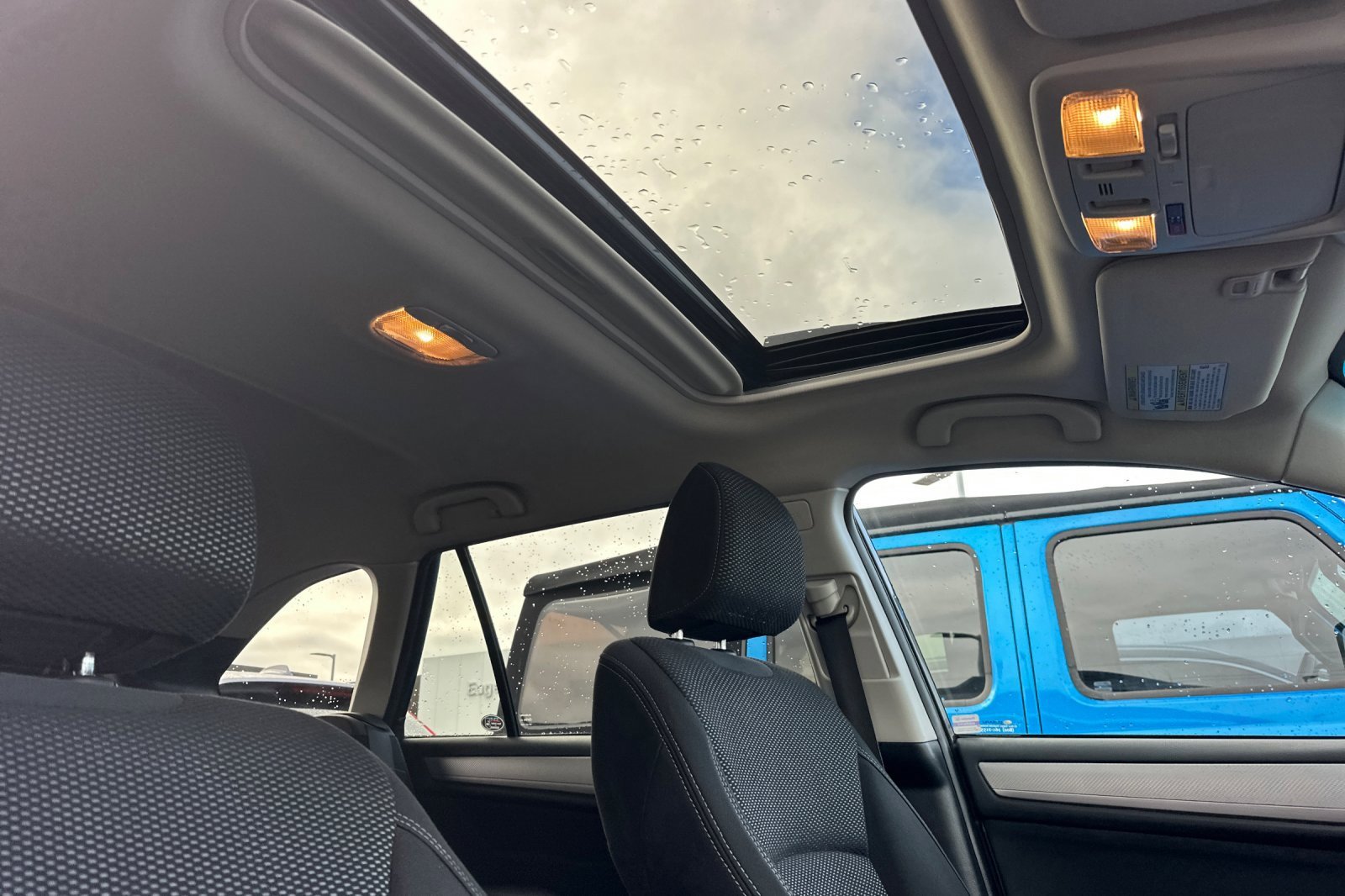 Used 2018 Subaru Outback 2.5i Premium image 17