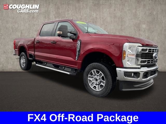 Used 2025 Ford F350 XLT w/ FX4 Off-Road Package image 7