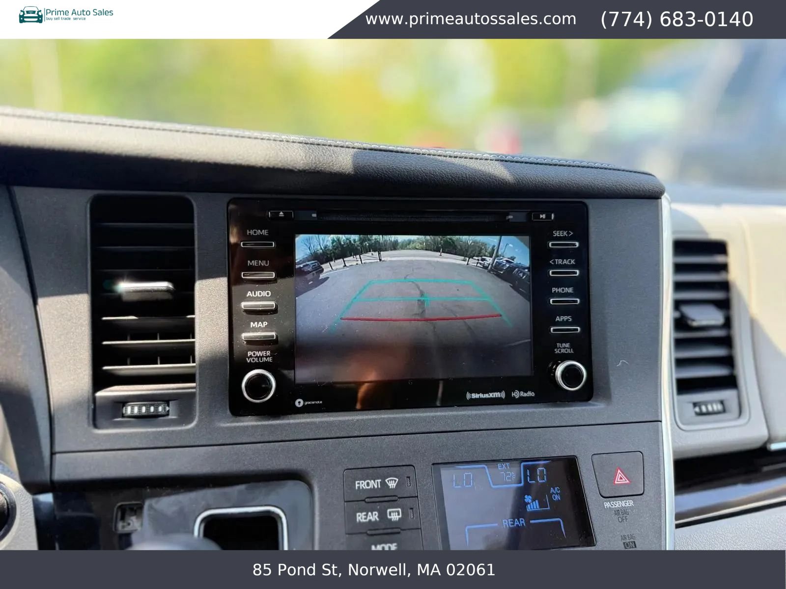 Used 2019 Toyota Sienna XLE w/ XLE Navigation Package FWD image 25