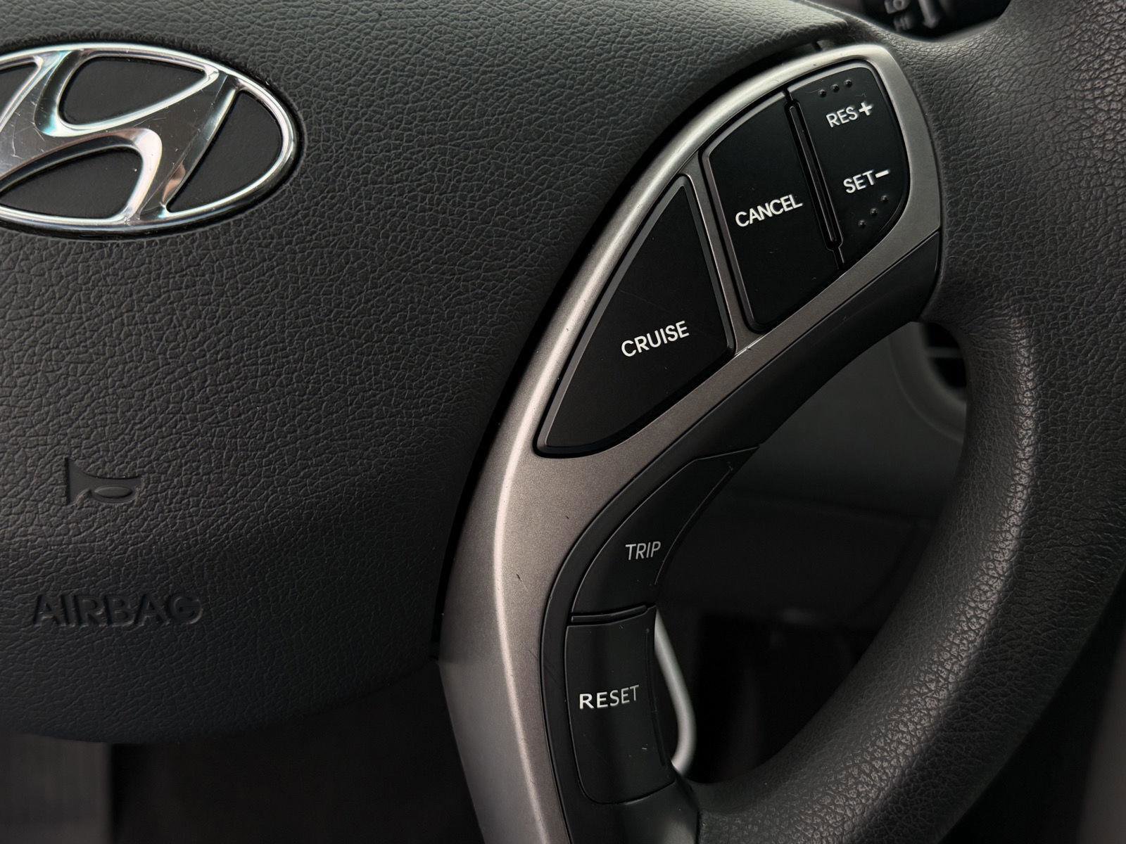 Used 2013 Hyundai Elantra GLS image 15