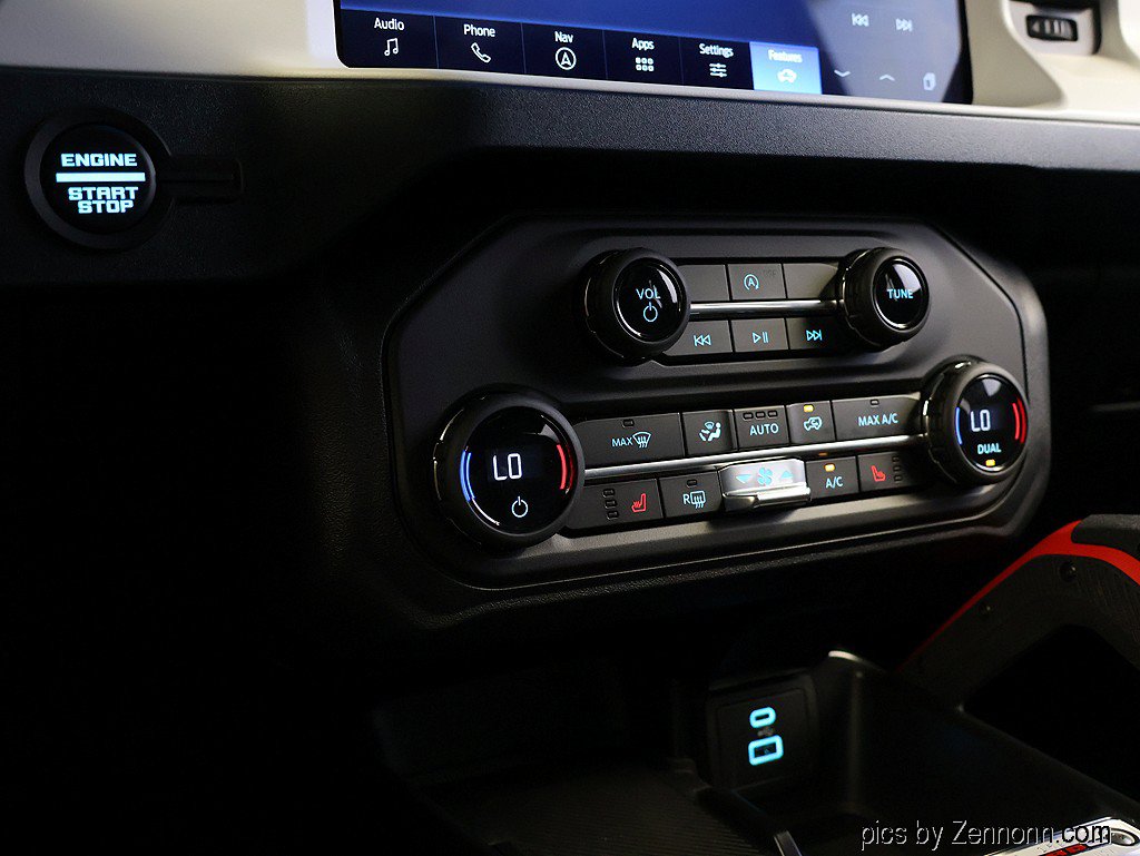 Used 2025 Ford Bronco Heritage Edition AWD/4WD image 25