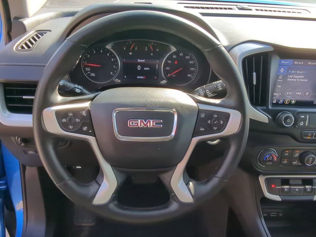 Used 2024 GMC Terrain SLT image 16