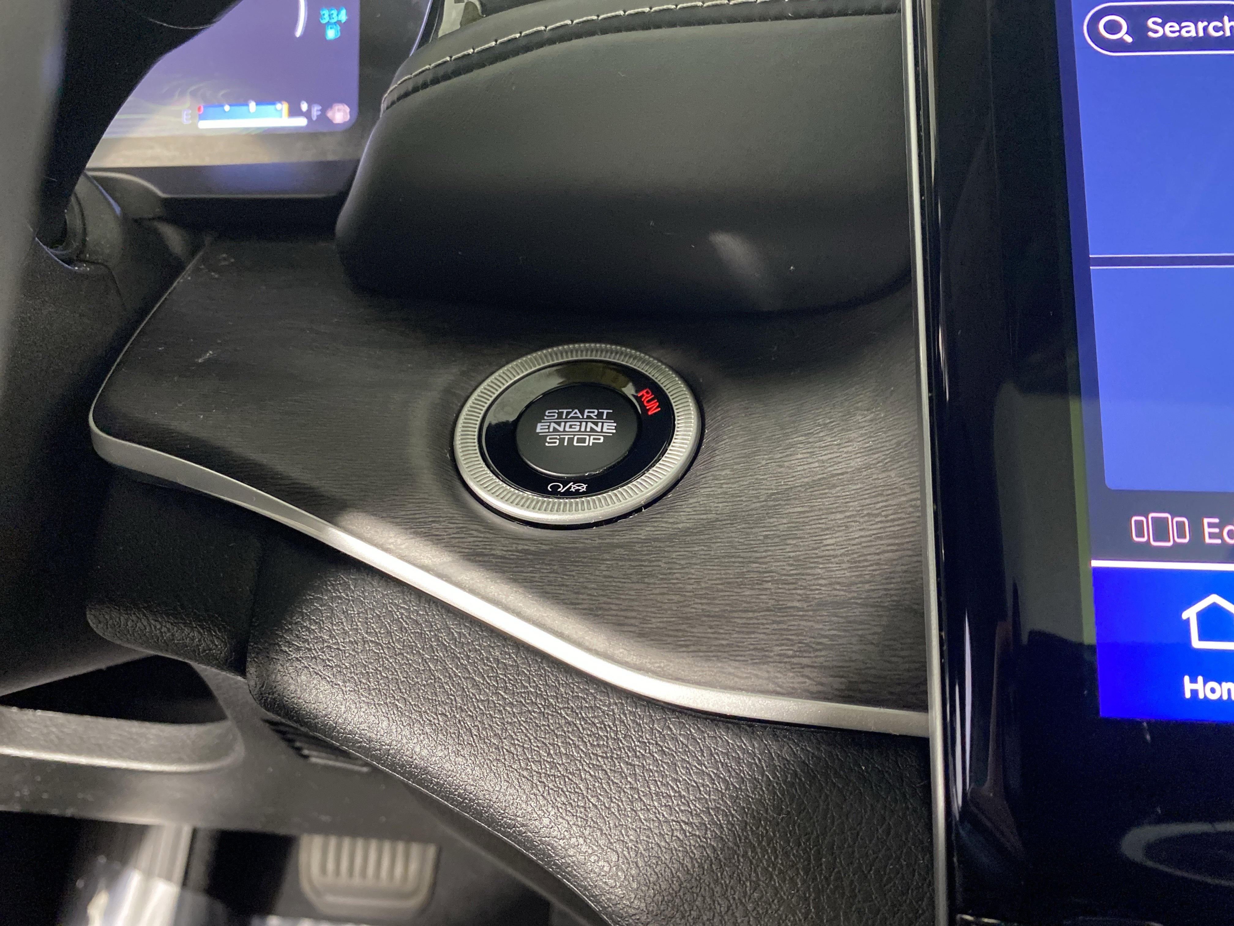 Used 2022 Jeep Grand Cherokee Limited 4xe w/ Luxury Tech Group II image 27