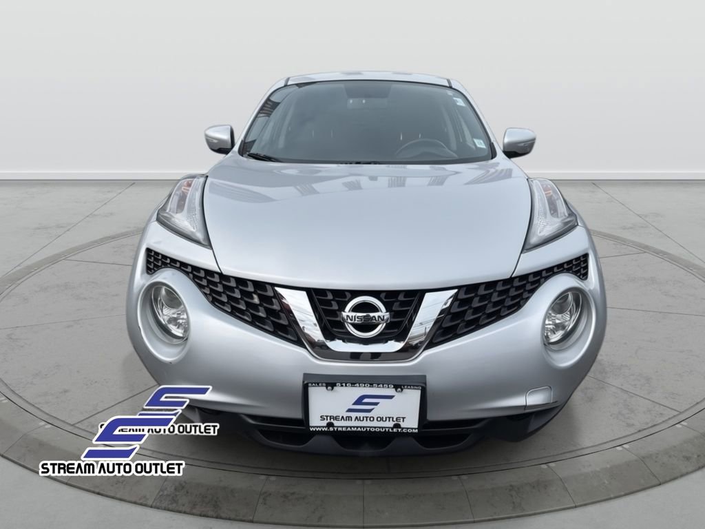 Used 2017 Nissan Juke SV image 3