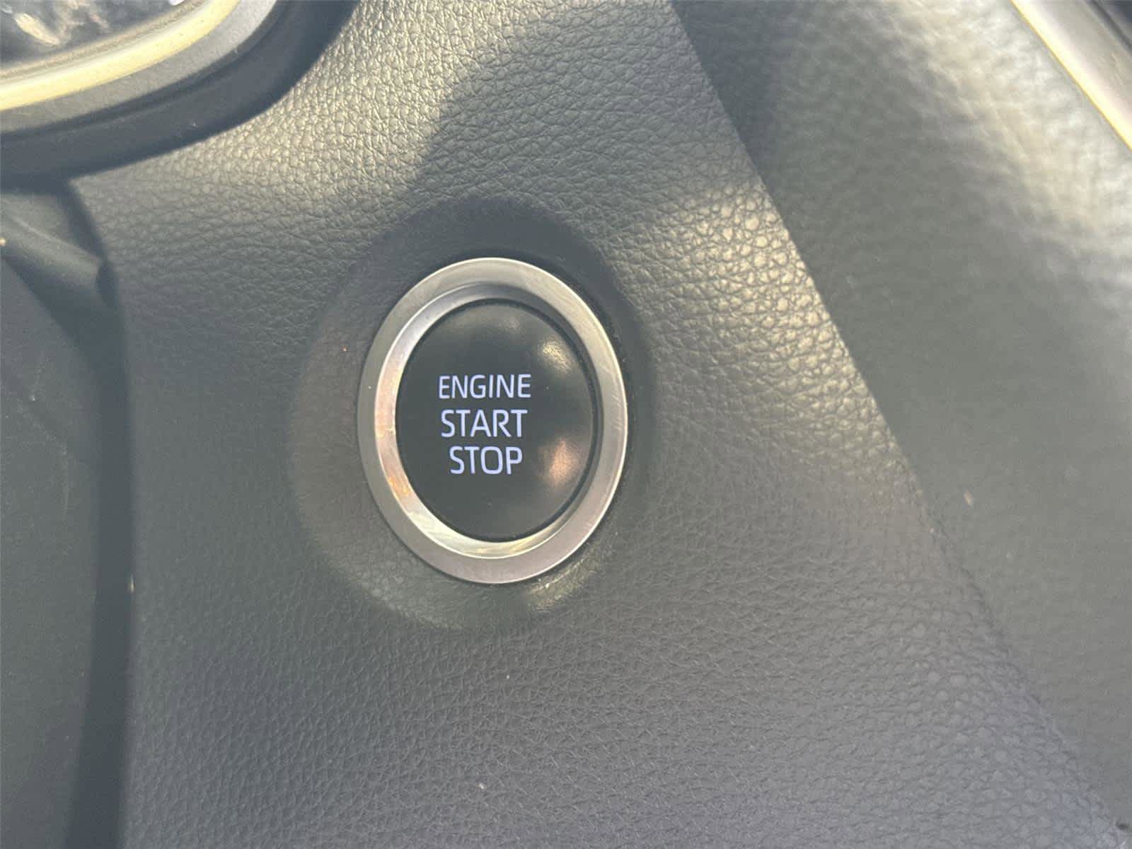 Used 2020 Toyota Corolla XSE FWD image 26
