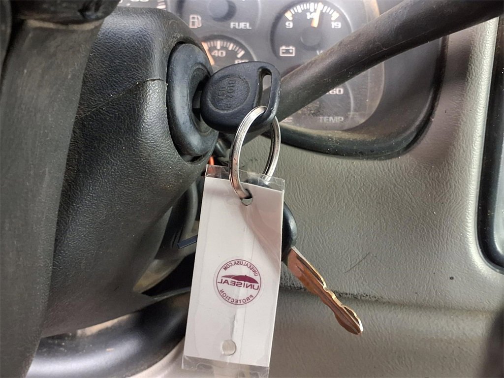 Used 2002 Chevrolet Silverado 1500 LT image 15