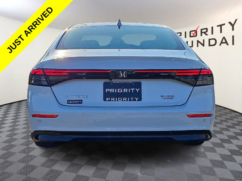 Used 2024 Honda Accord Touring image 5