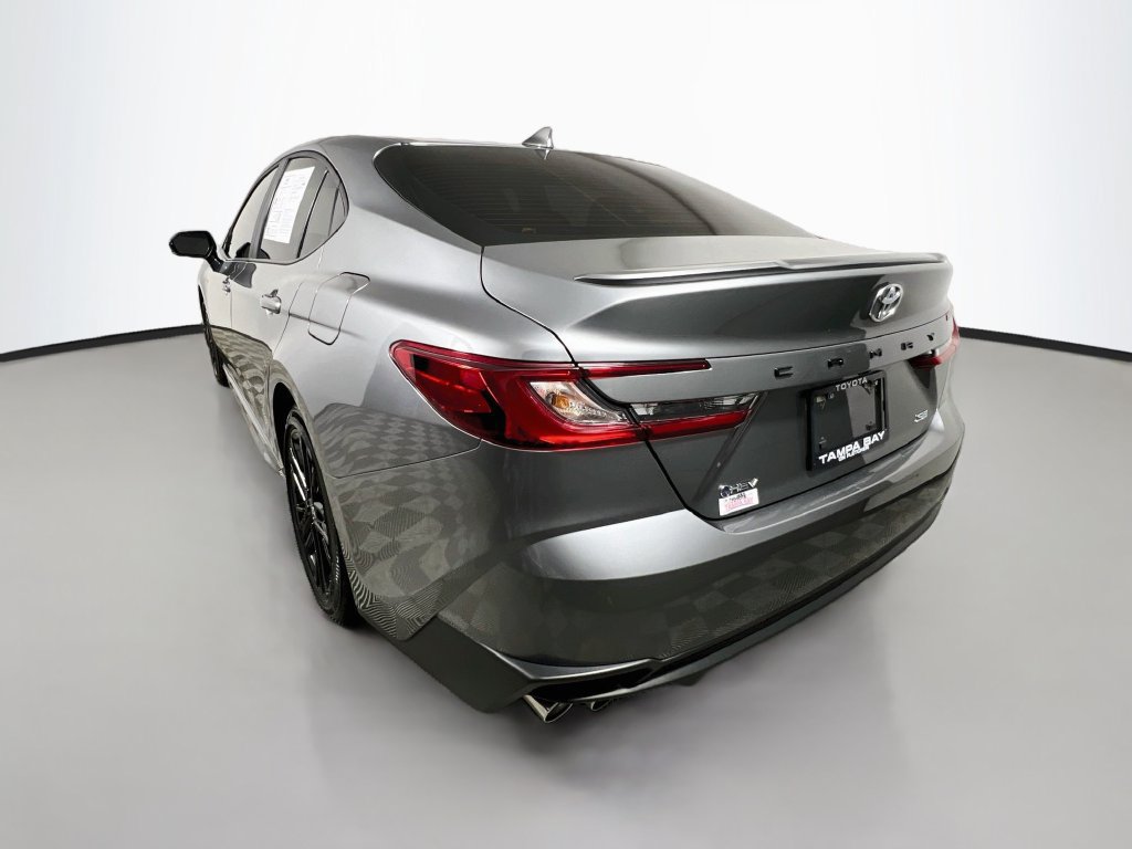 Used 2026 Toyota Camry SE FWD image 5