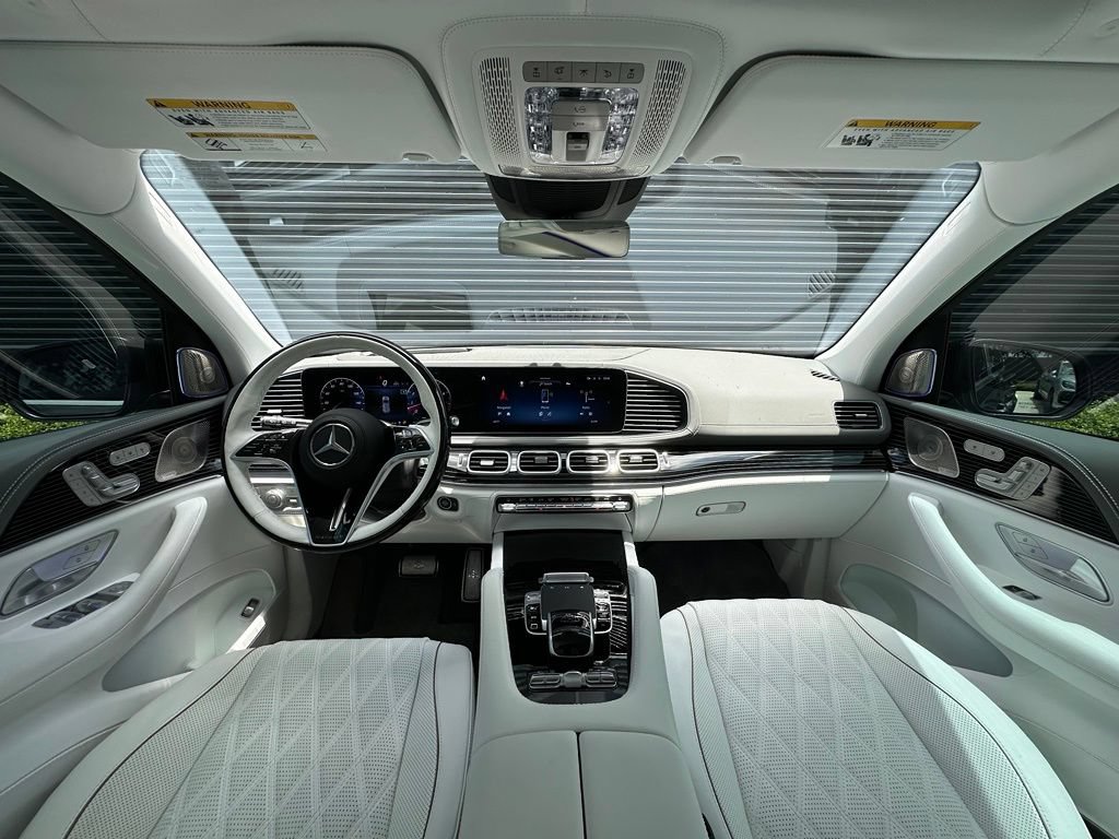 Used 2025 Mercedes-Benz Maybach GLS 600 4MATIC image 6
