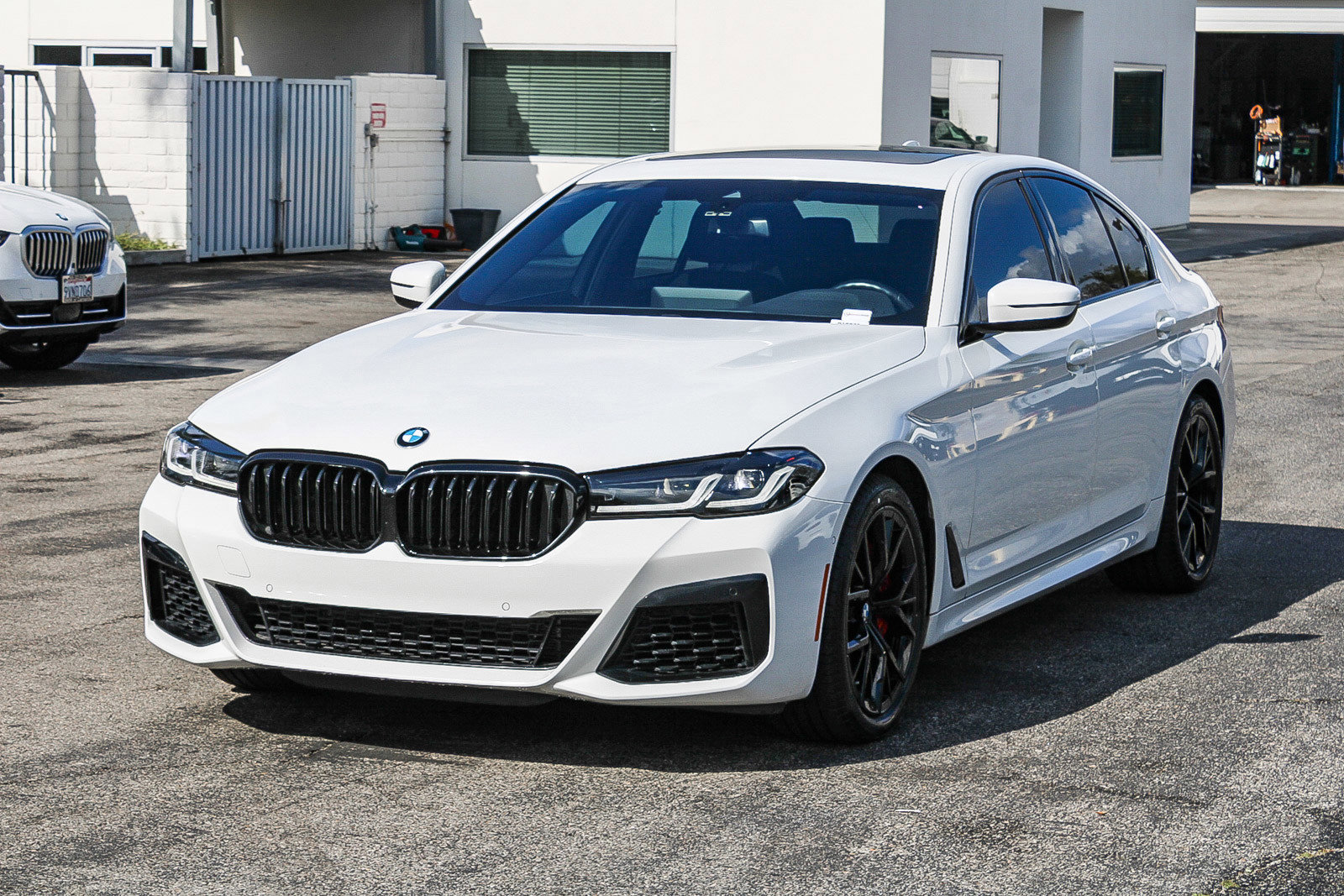 Certified 2023 BMW 540i w/ M Sport Package image 3