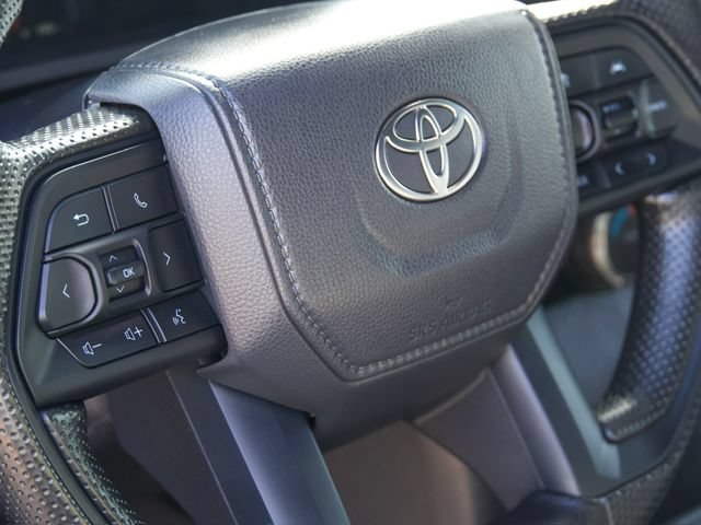 Used 2025 Toyota Tacoma SR5 AWD/4WD image 29