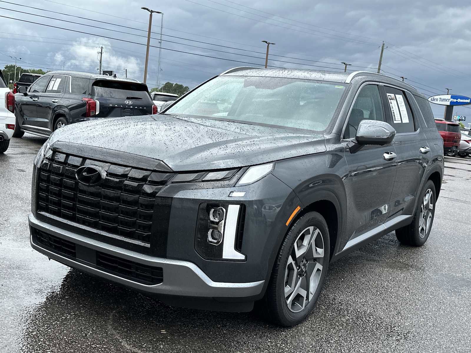 Used 2025 Hyundai Palisade SEL FWD image 5