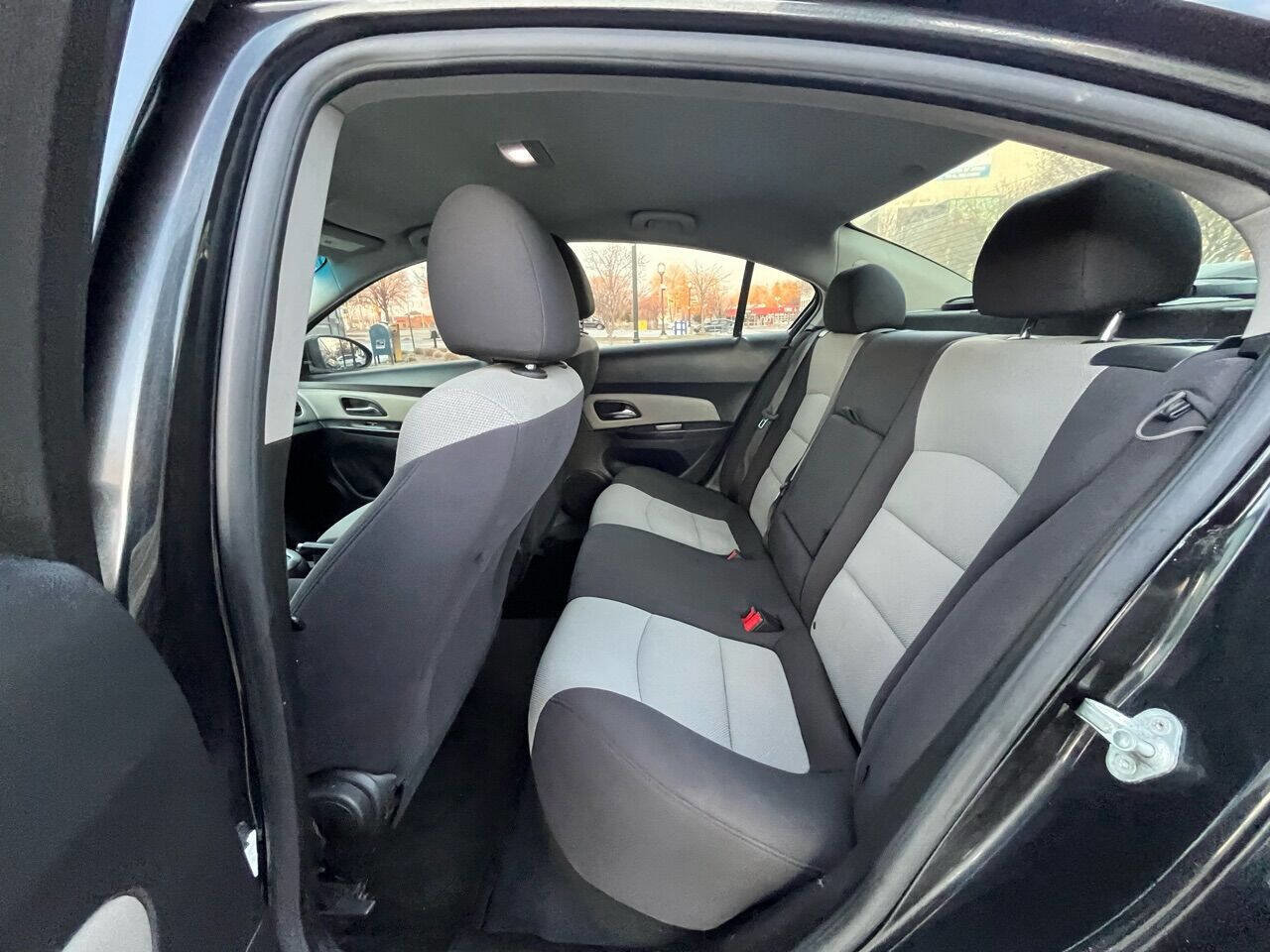 Used 2014 Chevrolet Cruze LS image 20