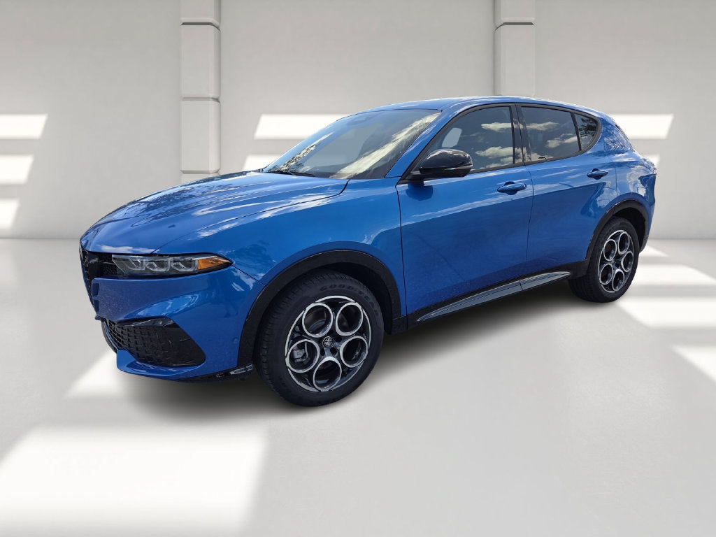 New 2026 Alfa Romeo Tonale w/ Active Assist Package AWD/4WD image 4