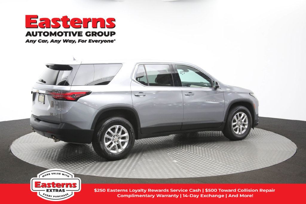Used 2023 Chevrolet Traverse LS FWD image 42