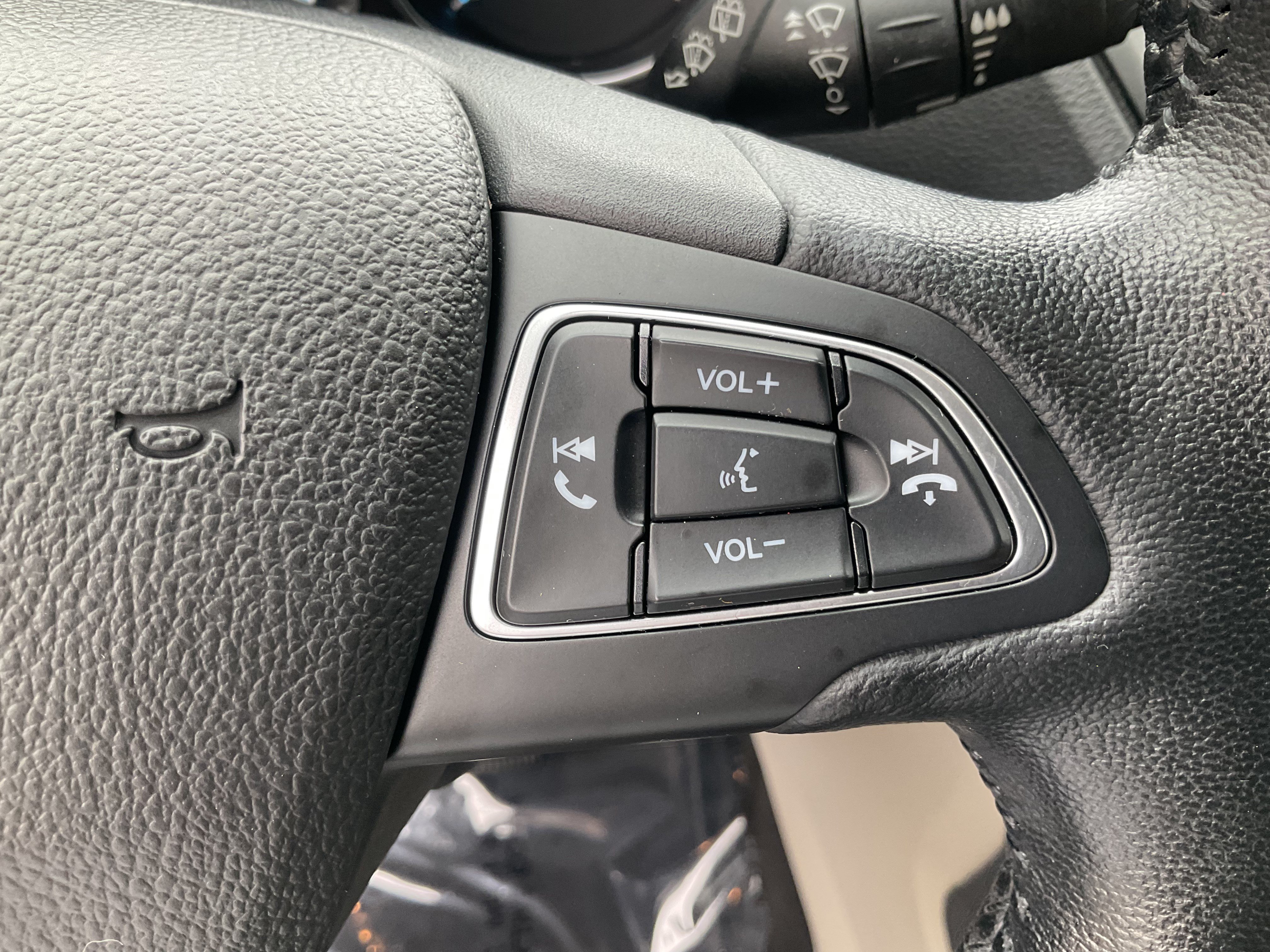 Used 2019 Ford Escape SEL AWD/4WD image 30