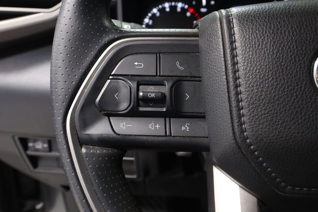 Used 2025 Toyota Tundra SR5 AWD/4WD image 28