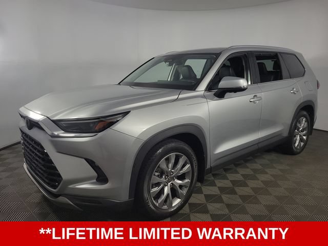 Used 2024 Toyota Grand Highlander FWD image 3