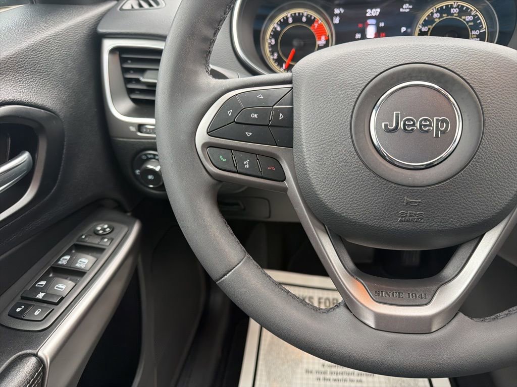 Used 2022 Jeep Cherokee Latitude Lux image 18