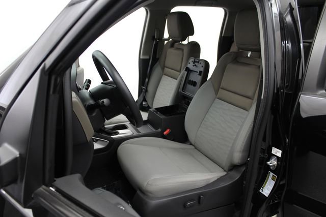 Used 2022 Nissan Frontier SV w/ Technology Package AWD/4WD image 18