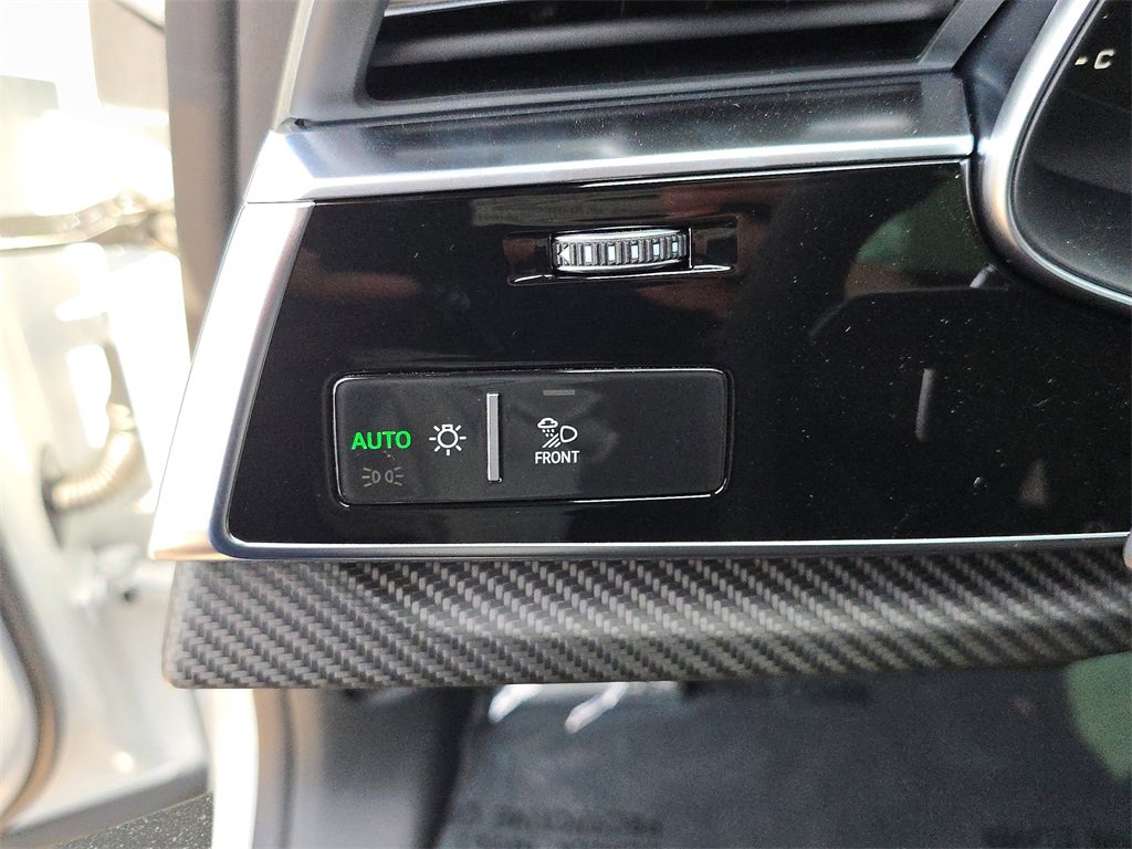 New 2025 Audi RS Q8 performance image 30
