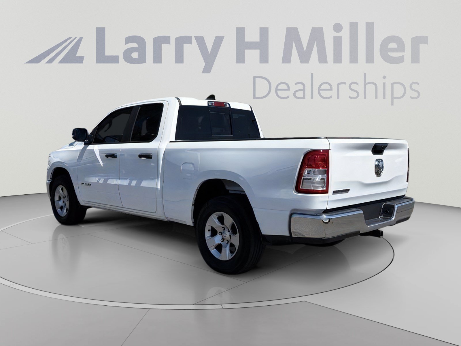 Used 2024 RAM 1500 Big Horn RWD image 4
