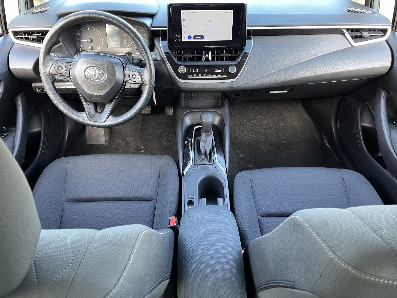 Used 2025 Toyota Corolla LE FWD image 9
