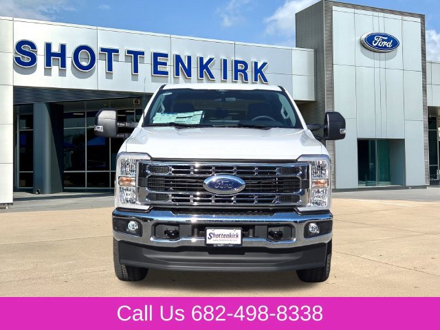 New 2026 Ford F250 XLT w/ FX4 Off-Road Package AWD/4WD image 2