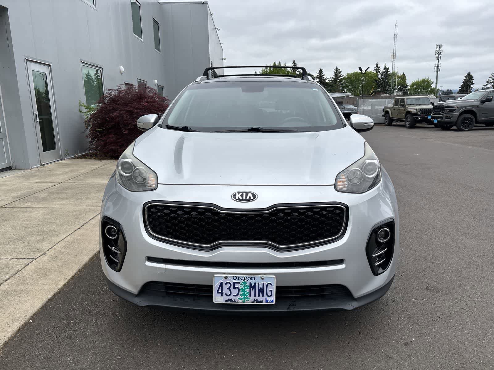 Used 2017 Kia Sportage EX w/ EX Premium Package FWD image 4