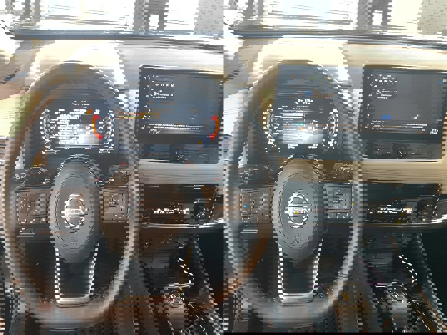 Used 2024 Nissan Rogue SL w/ SL Premium Package image 21