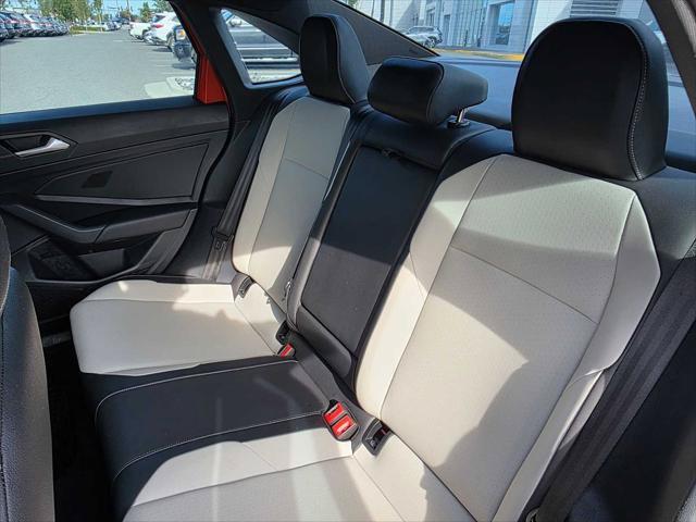 Used 2021 Volkswagen Jetta R-Line FWD image 17