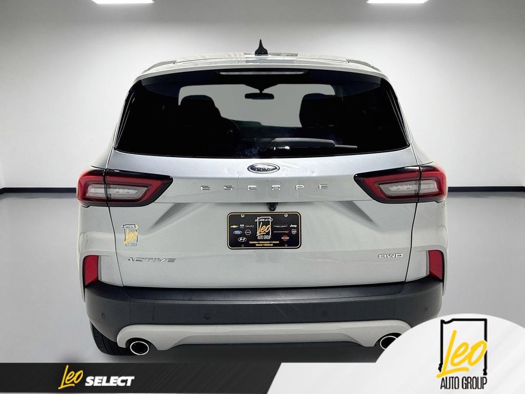 Used 2023 Ford Escape Active w/ Tech Pack #1 AWD/4WD image 9