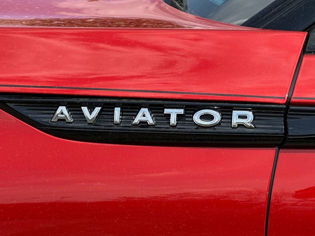 New 2026 Lincoln Aviator AWD w/ Jet Appearance Package image 29