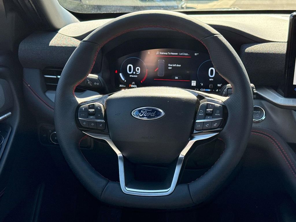 Certified 2026 Ford Explorer ST-Line w/ ST-Line Street Pack image 17