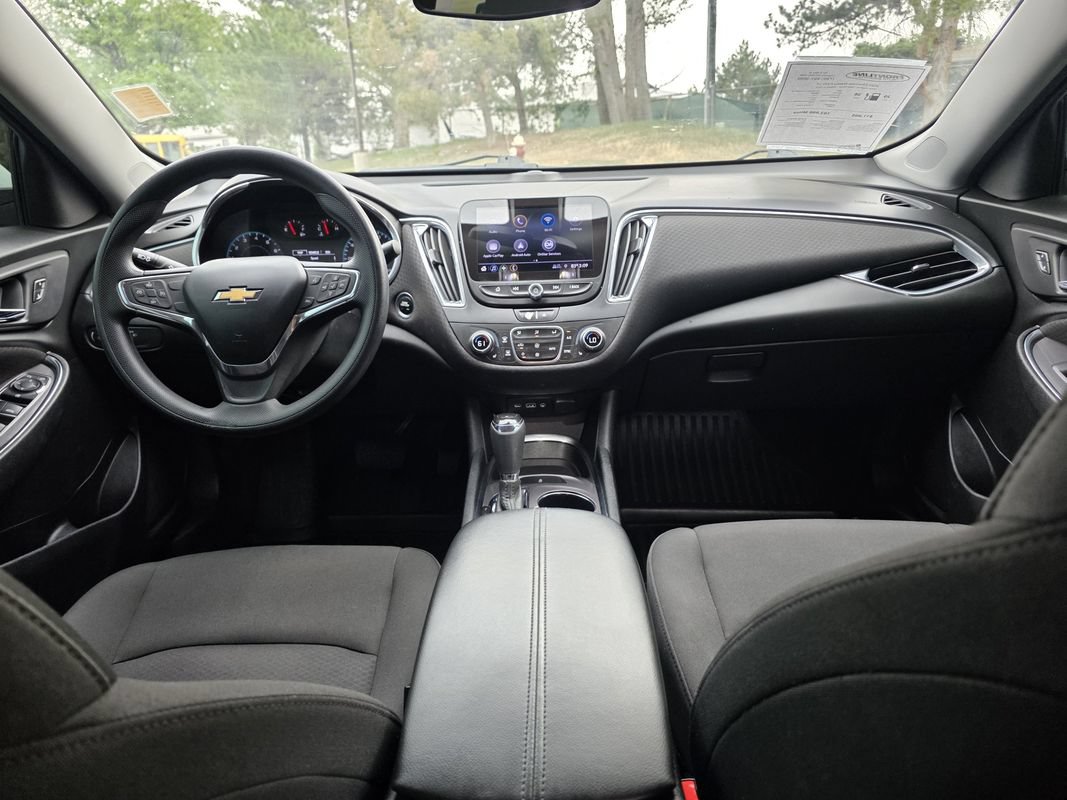 Used 2020 Chevrolet Malibu LT FWD image 23