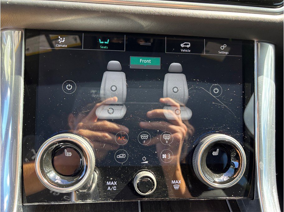 Used 2018 Land Rover Range Rover Sport HSE Dynamic image 35