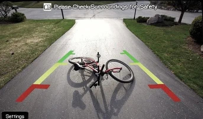 Used 2013 Toyota Yaris LE image 24