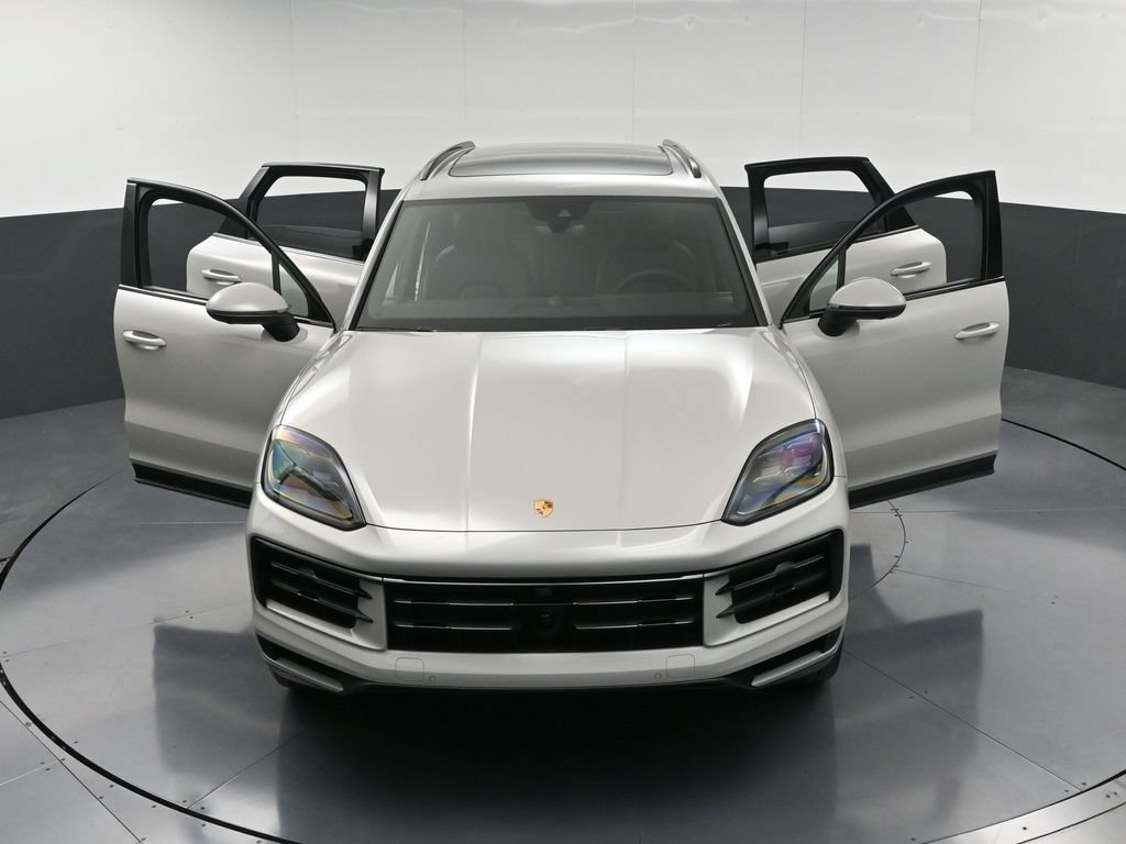 Certified 2026 Porsche Cayenne E-Hybrid AWD/4WD image 34