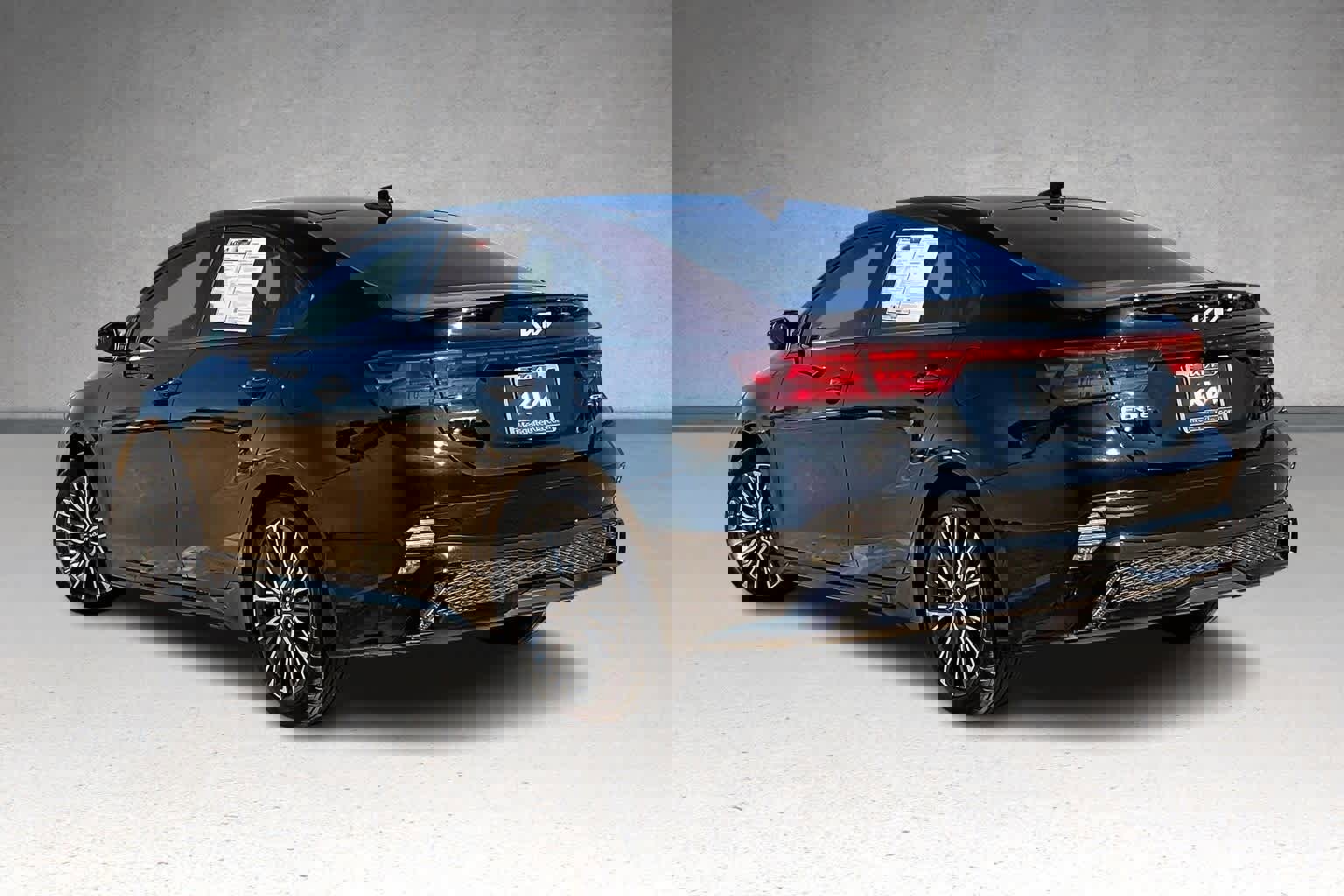 Certified 2024 Kia Forte GT-Line w/ GT-Line Premium Package image 4