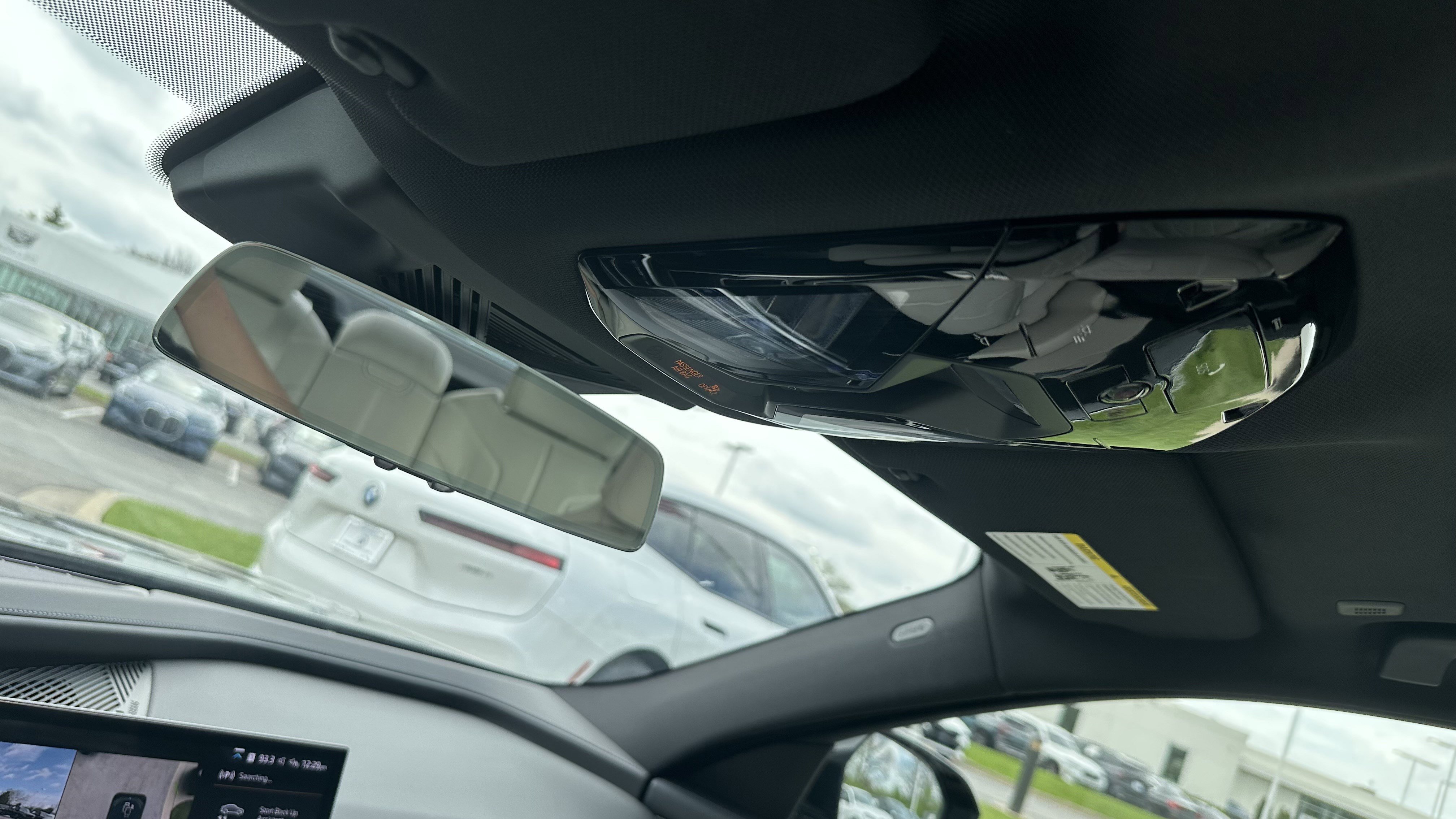 Certified 2025 BMW i7 xDrive60 w/ Premium Package AWD/4WD image 28