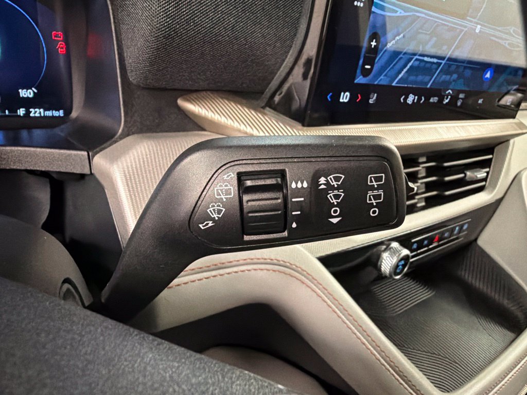 Used 2025 Ford Explorer Active w/ Active Comfort Package AWD/4WD image 21