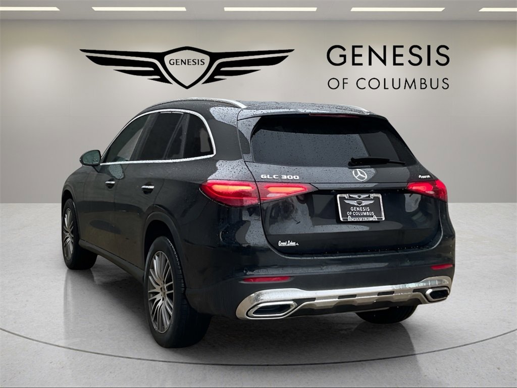 Used 2024 Mercedes-Benz GLC 300 4MATIC image 3