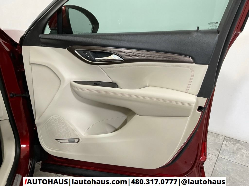 Used 2022 Buick Envision Avenir w/ Technology Package II FWD image 37