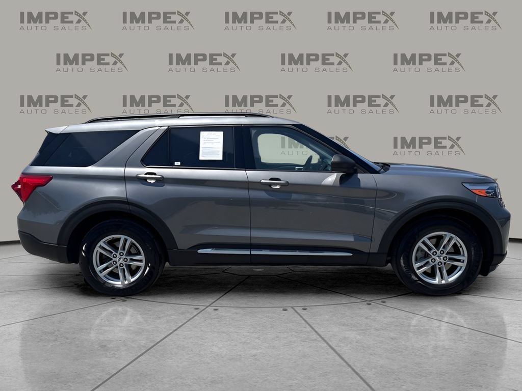 Used 2021 Ford Explorer XLT w/ Equipment Group 202A AWD/4WD image 6