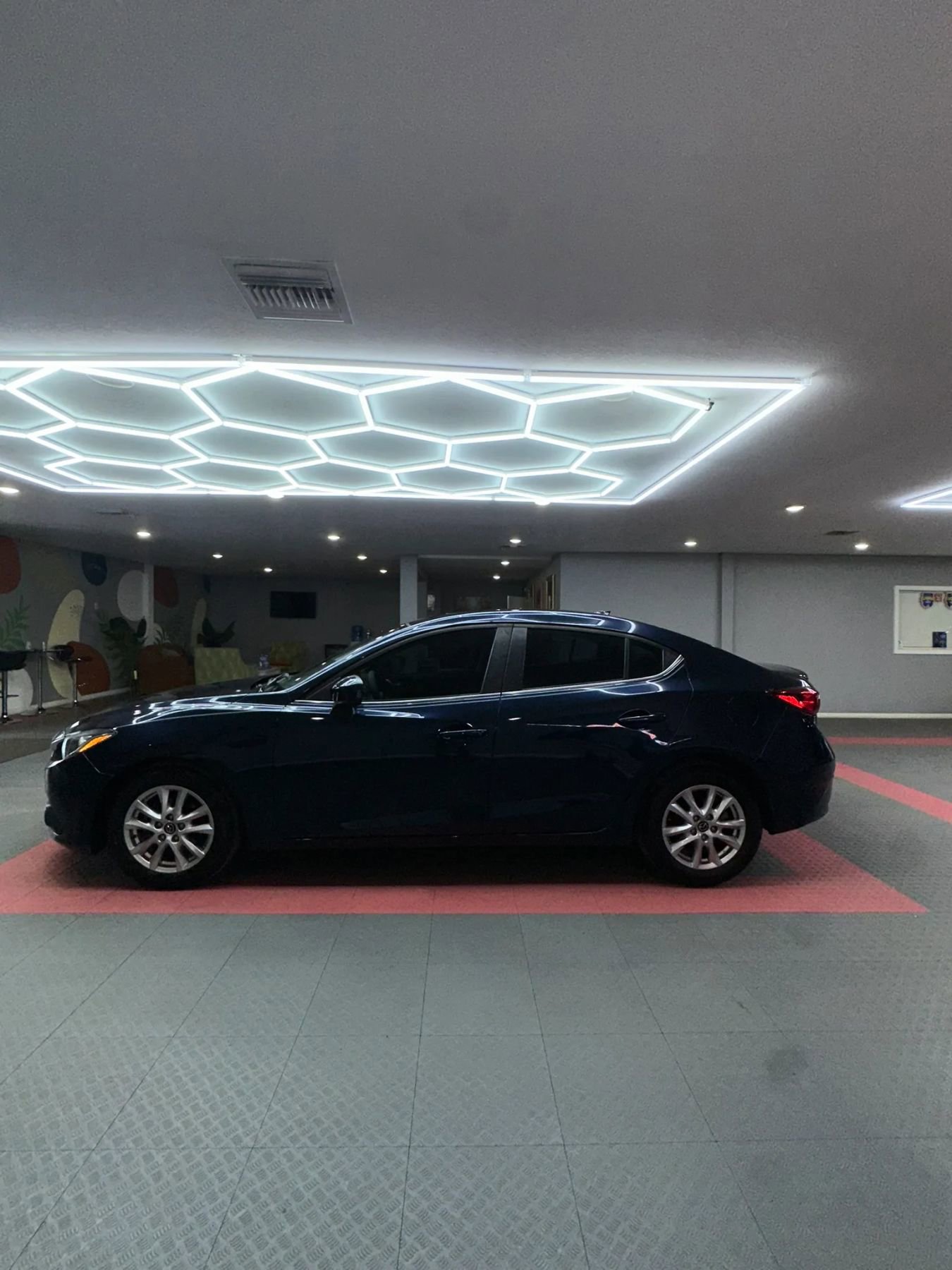 Used 2016 MAZDA MAZDA3 i Grand Touring image 3